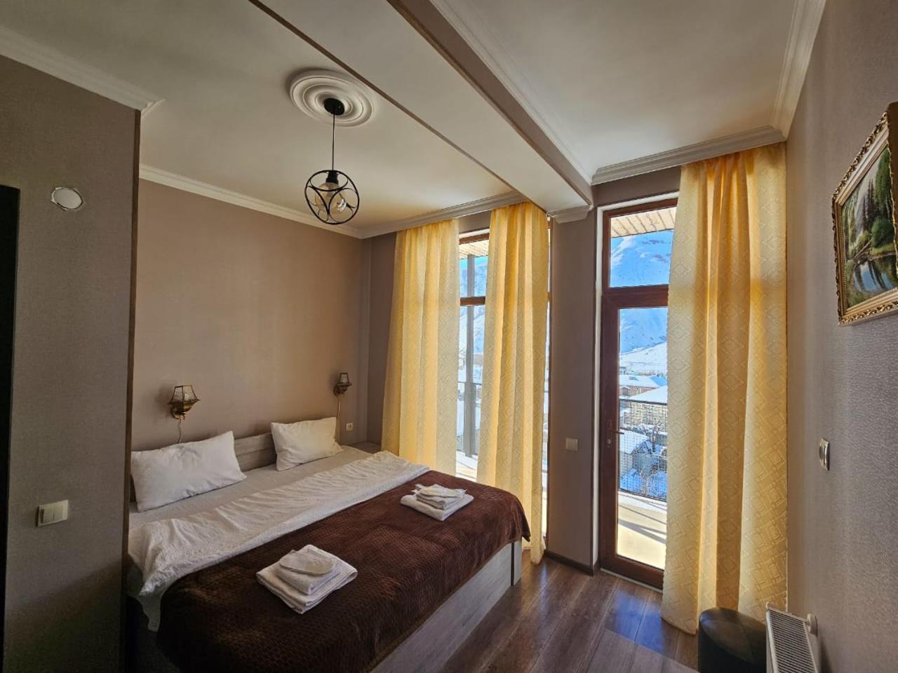 Discover Kazbegi Hotel Buitenkant foto